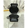 Image 2 : Cuisinart waffle maker