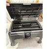 Image 2 : Rubbermaid stool toolbox