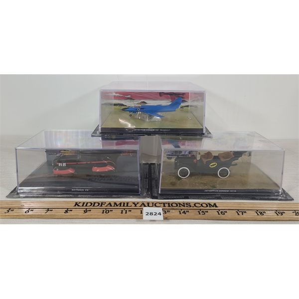 LOT OF 3 - BATMAN COLLECTORS MODELS - INCL BATPLANE II 
