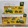 Image 2 : LOT OF 2 - ERTL JOHN DEERE DELUXE FARM PLAYSET & HEAVY HAULERS