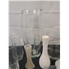 Image 3 : Assorted Vases & Decorative Gems