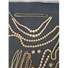 Image 8 : Assorted Pearl-Like Fashion Jewellery