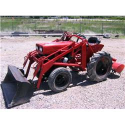 Tractor w/Loader