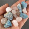 Image 2 : Lot of Raw Blue Apatite & Polished Rose Quartz Specimens