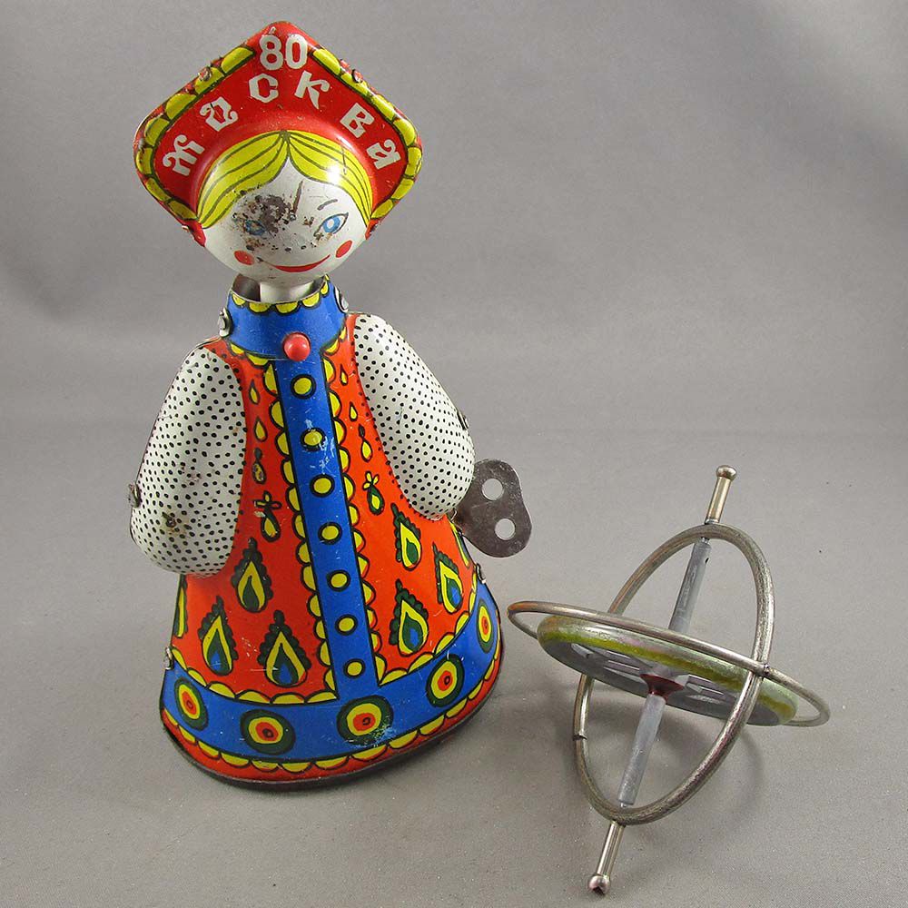 Old Fashioned Tin Wind Up Toy Vintage Wind-up Train For Boys