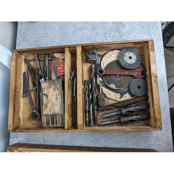 Vintage Carpenters Handmade Tool Box full of Vintage Tools Circa