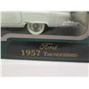 Image 2 : Deluxe Collection 1957 Ford Thunderbird in Box