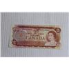 Image 2 : (2) 1974 Canadian Two Dollar Bills