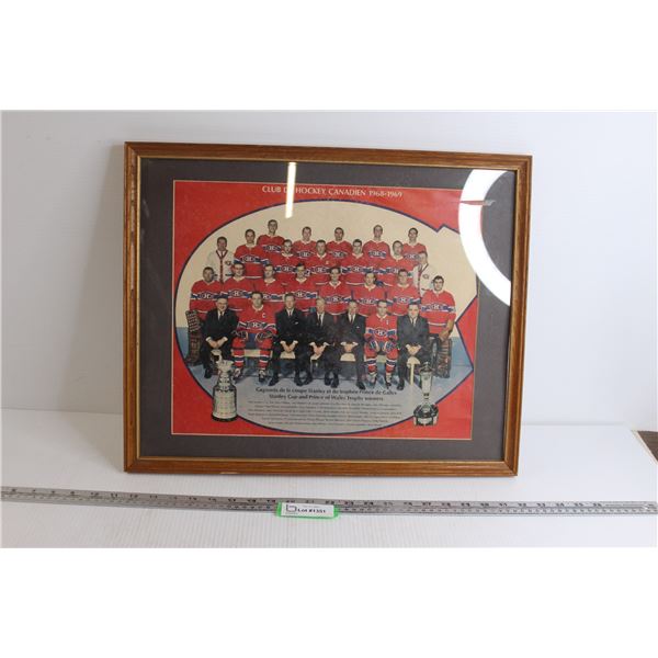 Framed Club de Hockey Canadiens 1968-1969 Montreal Canadiens Photo - 17 1/2" x 21 1/2"