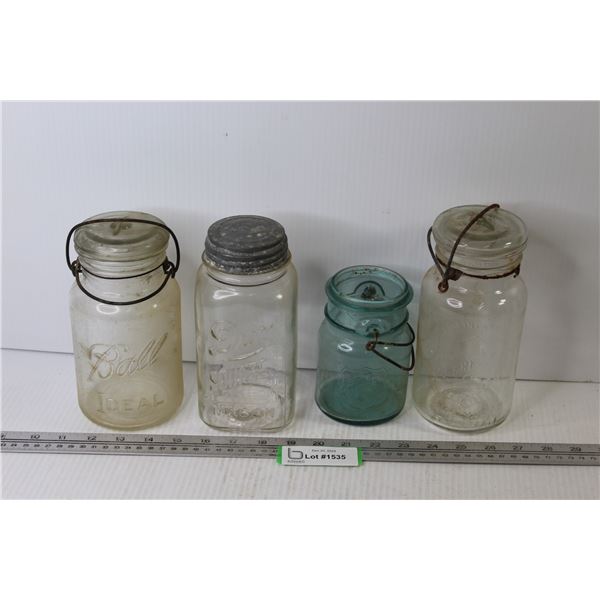 (4) Sealer Jars (2 Perfect Seal) - (Ball) - (Drey Square)