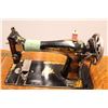 Image 2 : * Antique Singer Sewing Machine in Wheeled Cabinet