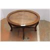 Image 1 : * Oval End Table with Glass Top - 19" Tall