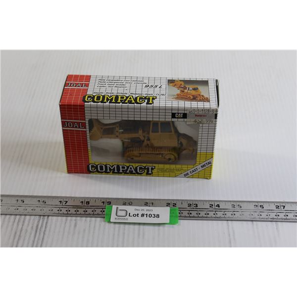 JOAL Compact CAT Track Type Loader Die Cast - 1/70