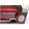Image 3 : ERTL McCormick Farmall 1938 Panel Truck Bank