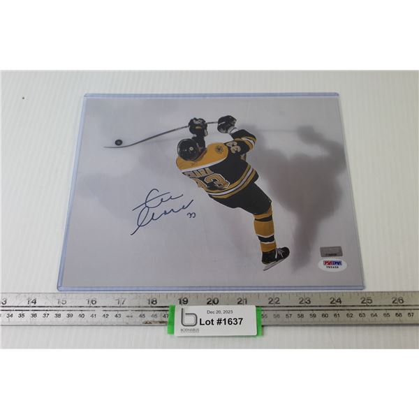 Boston Bruins Chara - Signed Photograph w/ Certificate of Authenticity