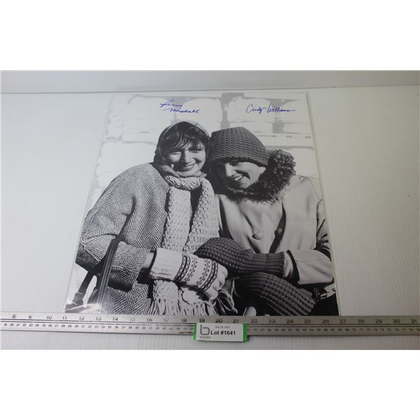 Signed Enlarged Photo of Lavern & Shirley w/ Certificate of Authenticity