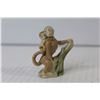 Image 4 : 1955 Wade Whimsy Figurine Monkey (1 7/8" tall)