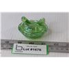 Image 1 : Green Iridescent Glass 2 1/2" Hen in Basket