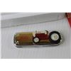 Image 2 : Franklin Mint - 1953 Ford Golden Jubilee Tractor Collector Knife in Case