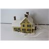 Image 3 : Currier & Ives American Homestead Winter Hand Crafted Porcelain Collectible House - Light Works