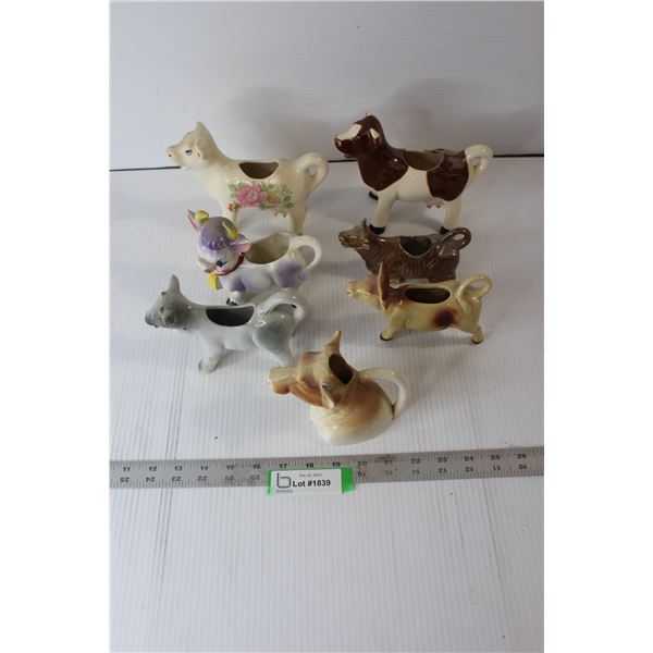 (7) Cow Themed Creamers