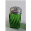 Image 3 : Pair of Green Salt and Pepper Shakers