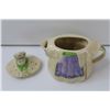 Image 2 : Granny Ann Teapot 8" x 8" (chip in lid)