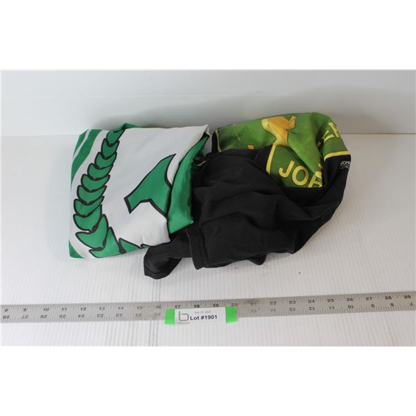 John Deere Tee Shirt - Size XL; Pilsner Roughrider Flag - 3' x 5'