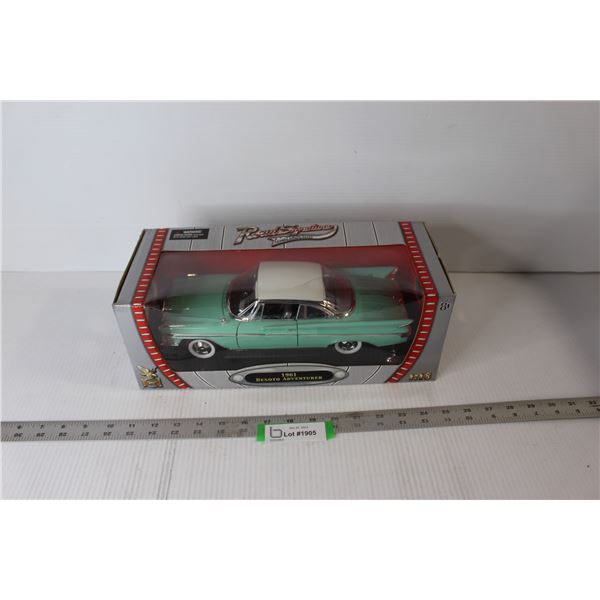 Road Signature Collection 1961 DeSoto Adventurer - Die Cast 1:18 Scale - In Box