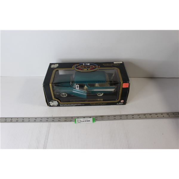 Road Tough 1957 Chevrolet Nomad - Die Cast 1:18 Scale - In Box