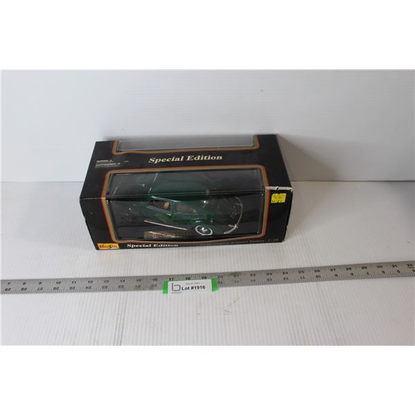 Maisto Special Edition 1951 Volkswagen Export Sedan - Die Cast 1:18 Scale - In Box