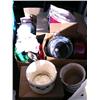 Image 1 : Huge lot of Christmas decorations; 3 metal pans; 1 thermos (36)