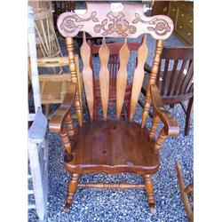 Beautifully carved wooden rocking chair (36)