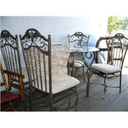 5-piece metal patio set with glass top; lace tap cloth (24)