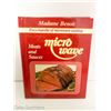 Image 5 : 1985 BOXED SET THE ENCYCLOPEDIA OF MICROWAVE COOKING: MADAME JEHANE BENOIT