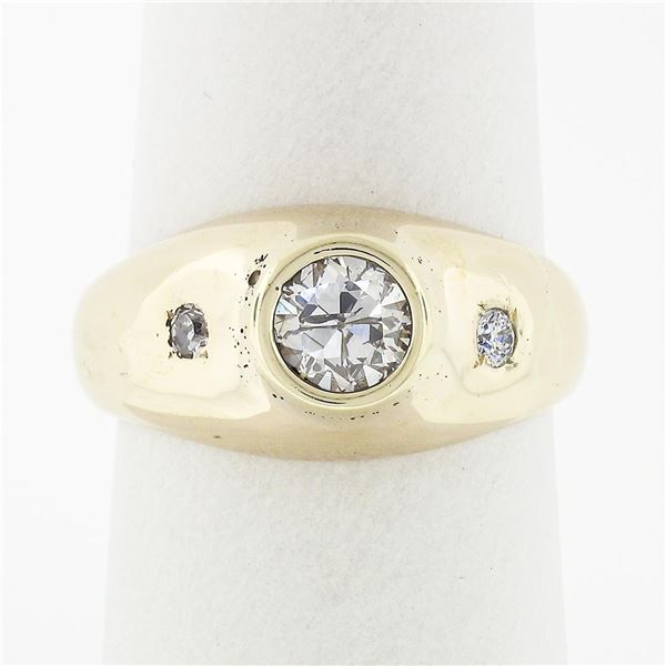 Men's Vintage 14K Gold 0.62 ctw 3 Stone Diamond Domed Polished Wedding Band Ring