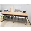 Image 1 : TABLE DE TRAVAIL EN MÉTAL AVEC DESSUS EN BOIS 96" X 36", HAUTEUR AJUSTABLE