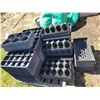 Image 1 : Approx.. 350- assort. Plastic trays, for 3-4" pots
