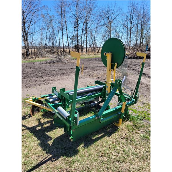 Rainflow Plastic Mulch layer& drip line attachment, Excellent working, 3pt like new, takes 4 & 5 ft 