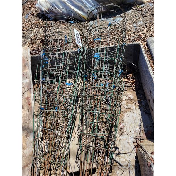 Approx 20- Tomato cages, used