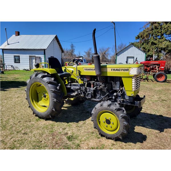 Yanmar 25 HP Diesel 3pt 4-wheel drive Tractor, showing 2100 hrs, SN. #00976, 11.2/10 - 24 Rubbers