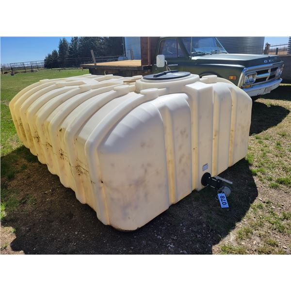 2000 gallon H20 Water tank