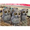 Image 1 : 5 plastic owls