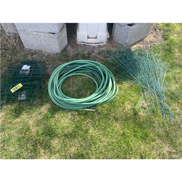 1 ft Wire trellis, 30" trellis & 2 hoses