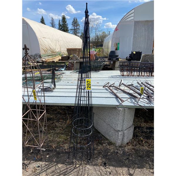 3- 5' Metal trellis's