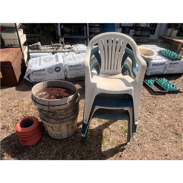 2 bushel baskets, antique sifter, 3 plastic lawn chairs