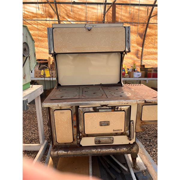 Bakerite antique Stove