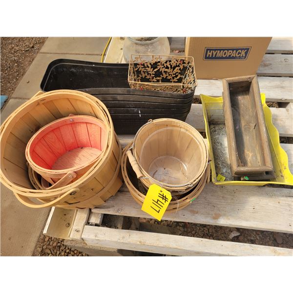Asst pots- Wood & Plastic