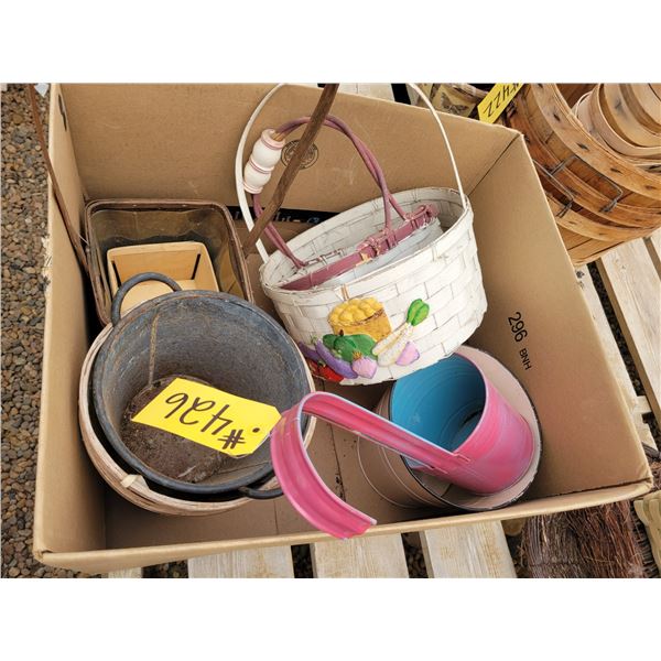 Box of various baskets (metal, wicker etc.)