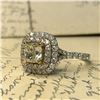 Image 9 : Cushion-Cut Yellow and Colorless Diamond Halo Ring